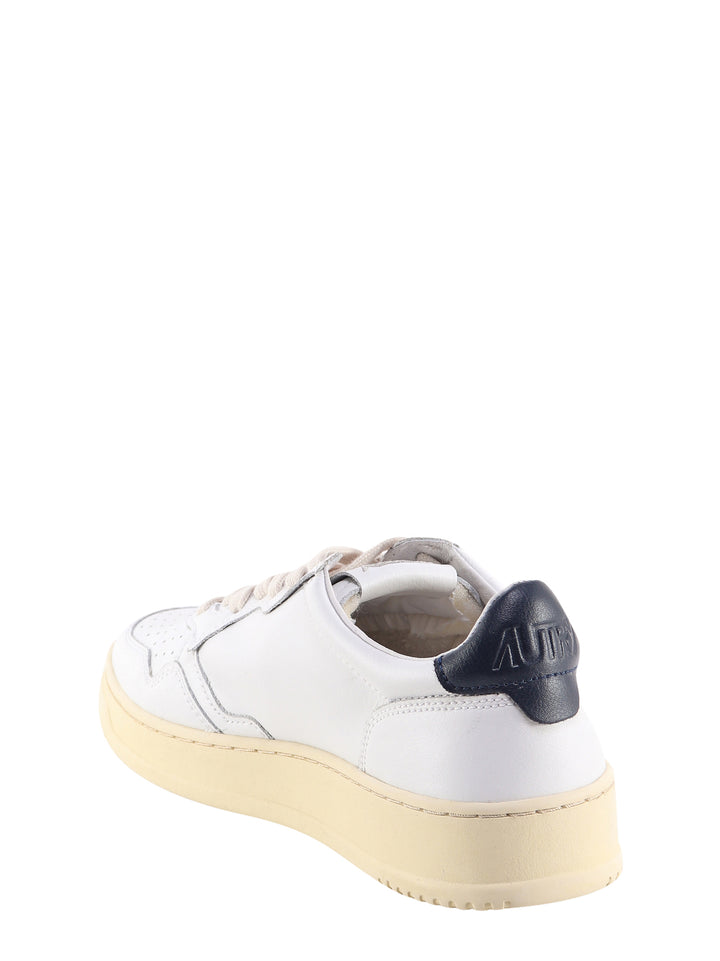 Medalist low sneakers