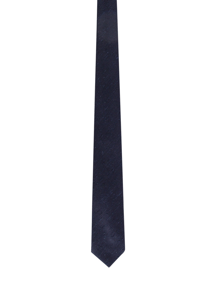 Silk tie