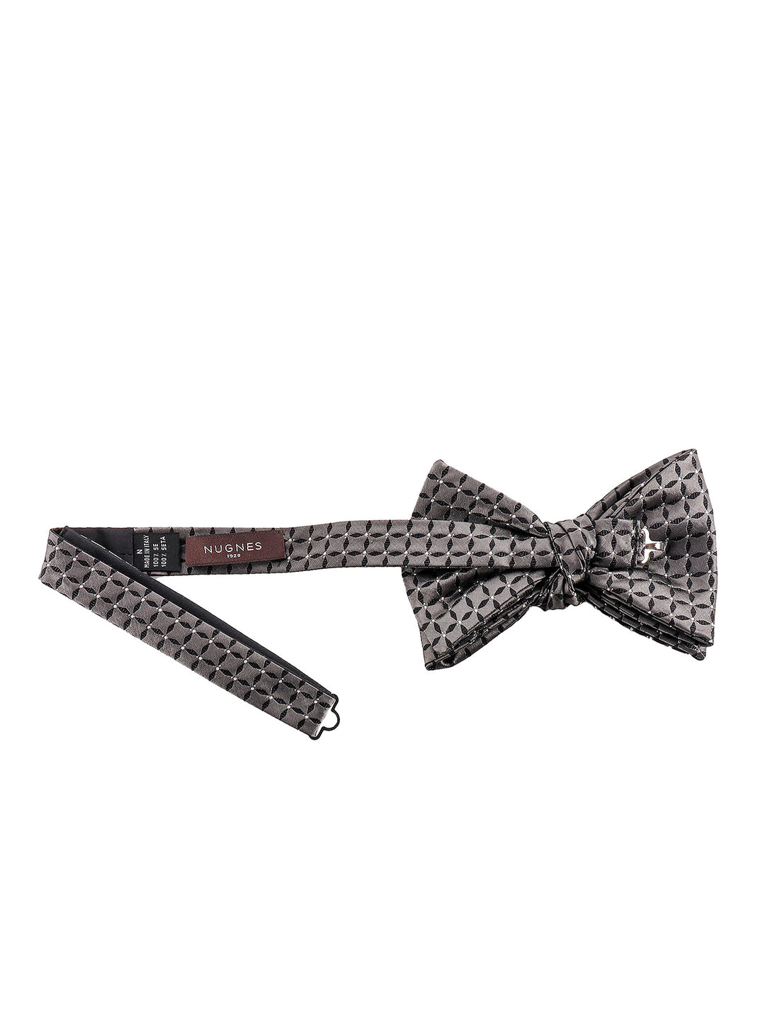 Silk bowtie