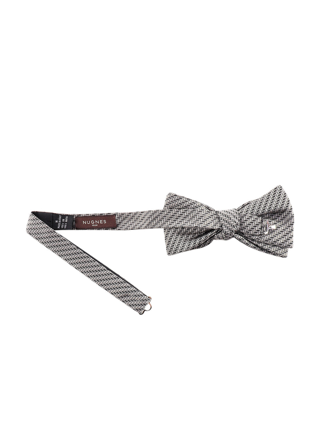 Silk bowtie