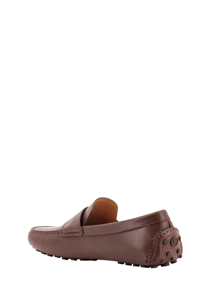 Leather loafers with engraved logo on the side