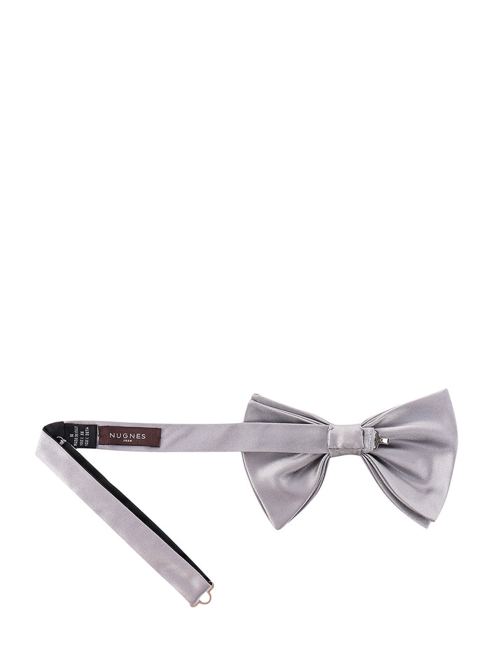 Silk bow tie