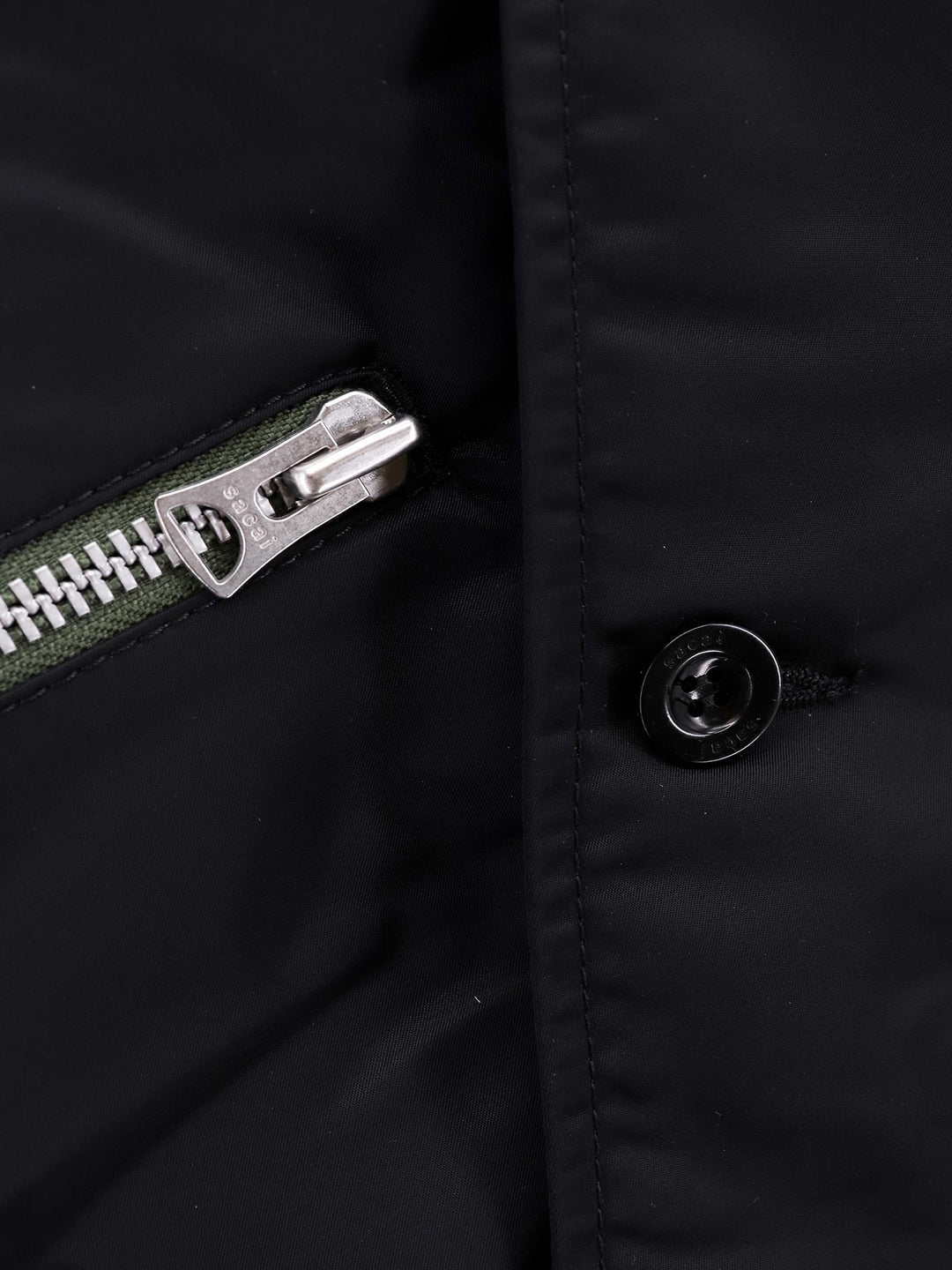 Nylon jacket with zip and double slider