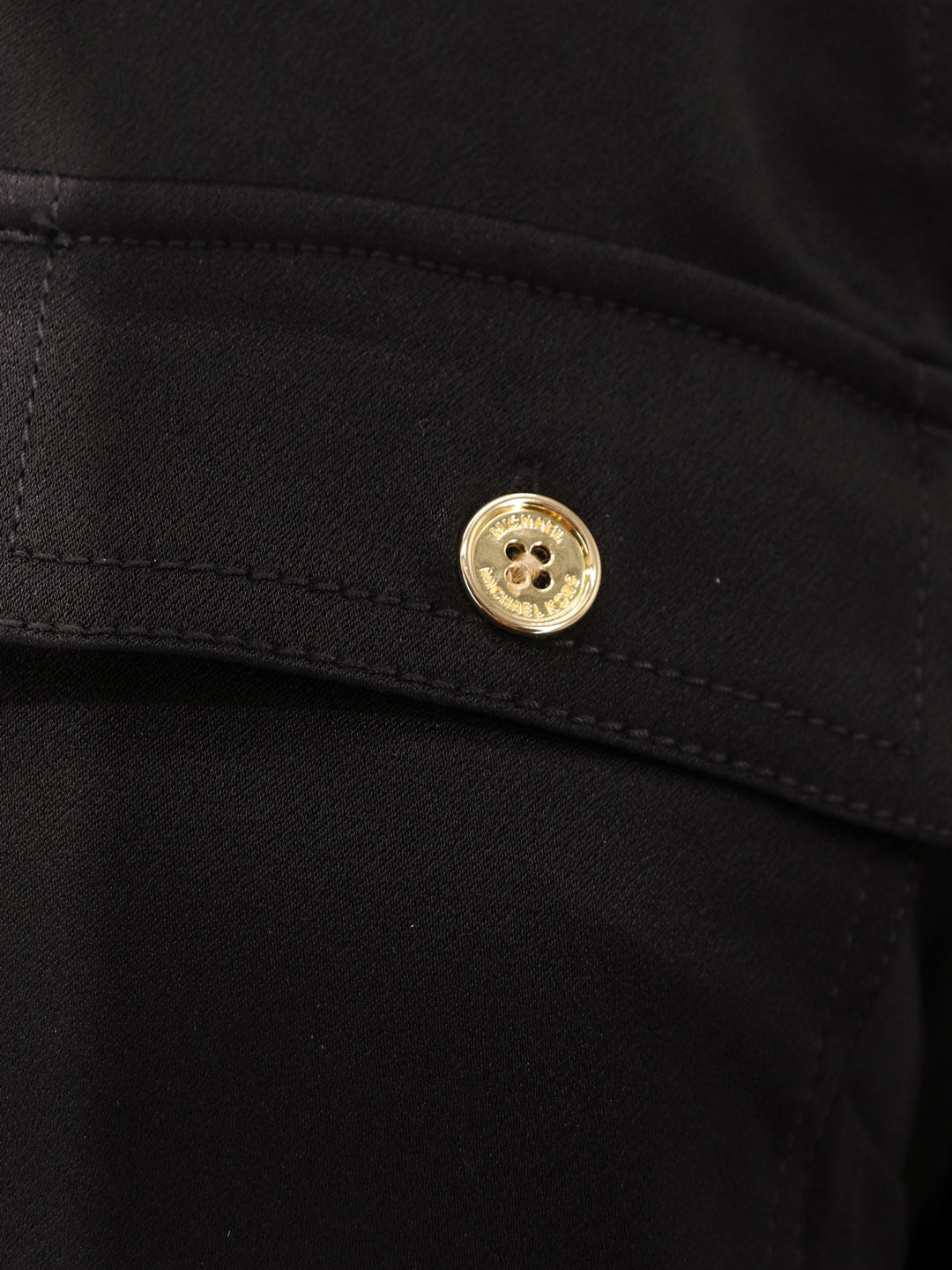 Shirt with gold metal buttons