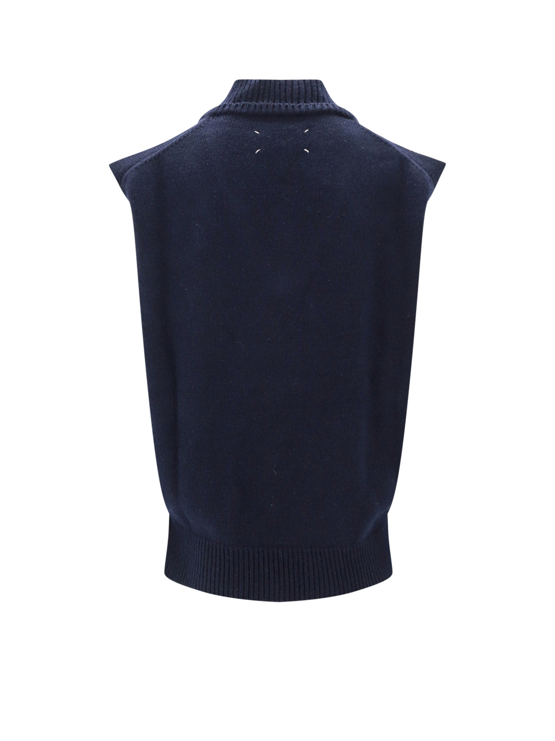 Wool, linen and cotton vest.  The peculiarity of this garment is given by fabric raw cutted that tends to ladder