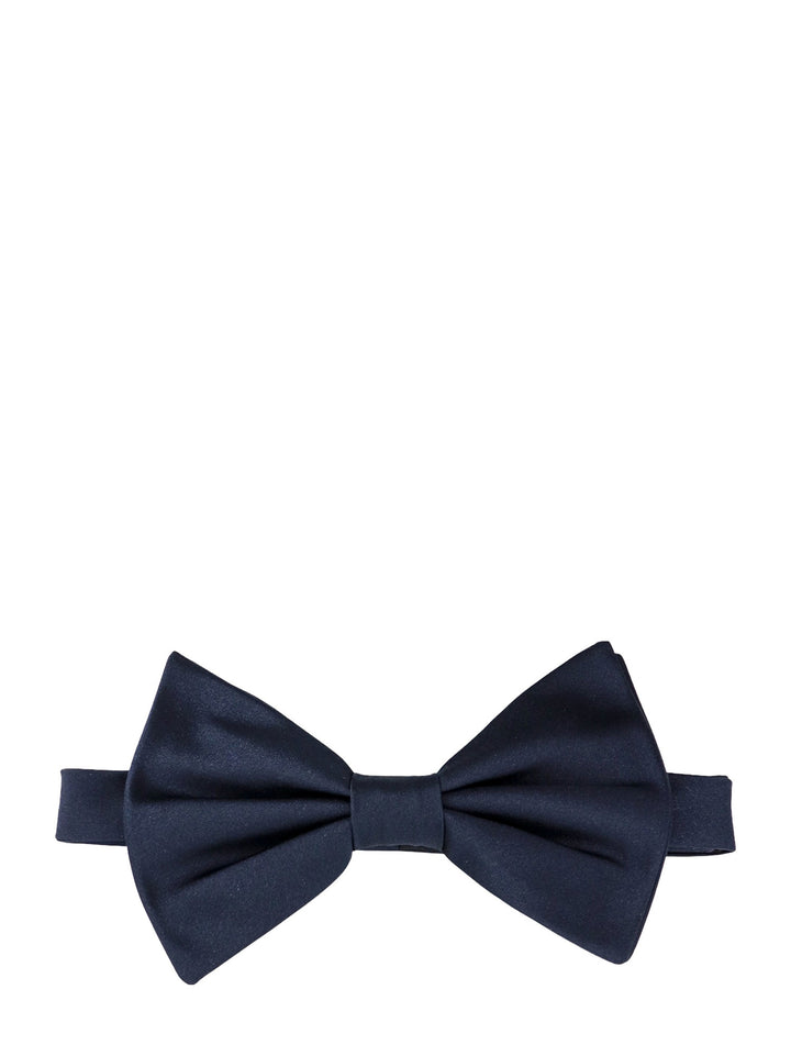 Silk bow tie