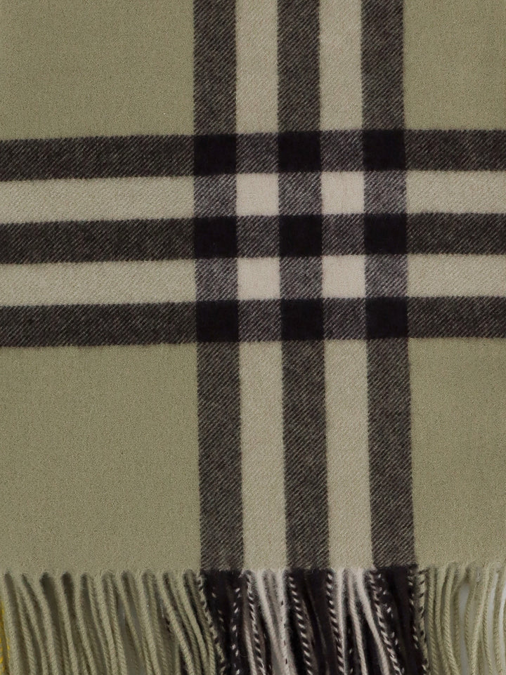 Cashmere scarf with Giant Check print