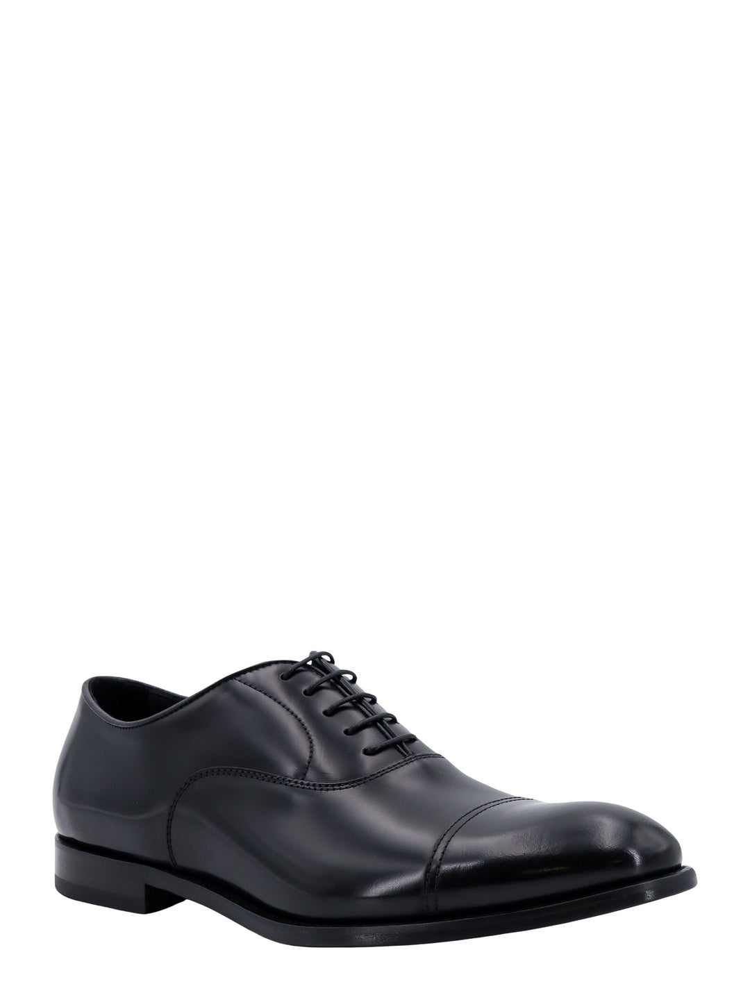 Leather lace-up shoe