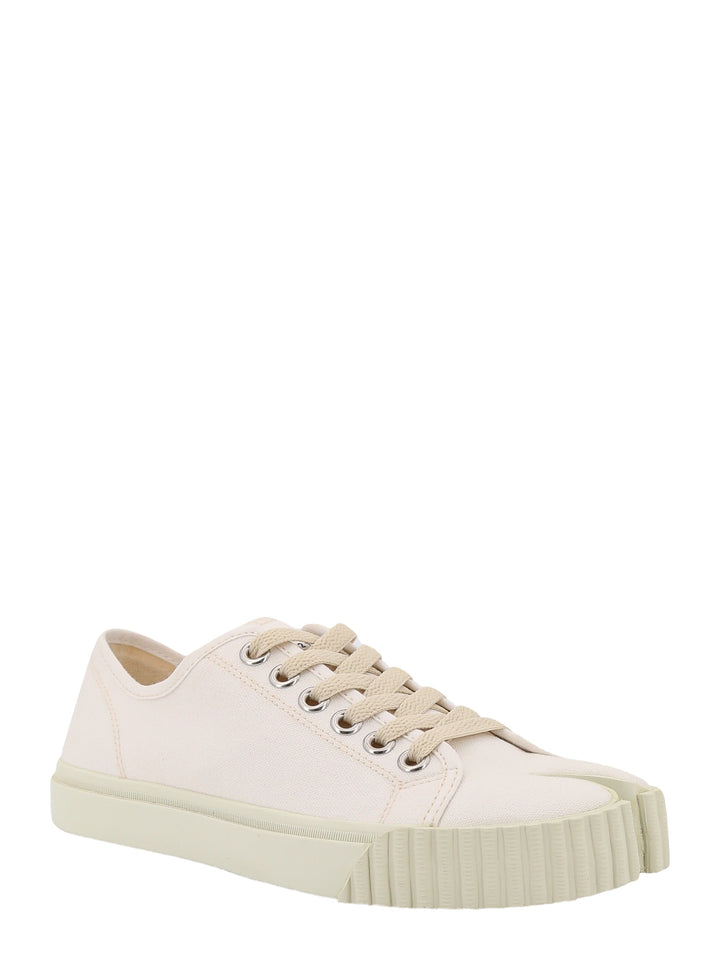 Canvas sneakers with iconic Tabi Toe