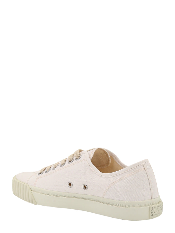 Canvas sneakers with iconic Tabi Toe