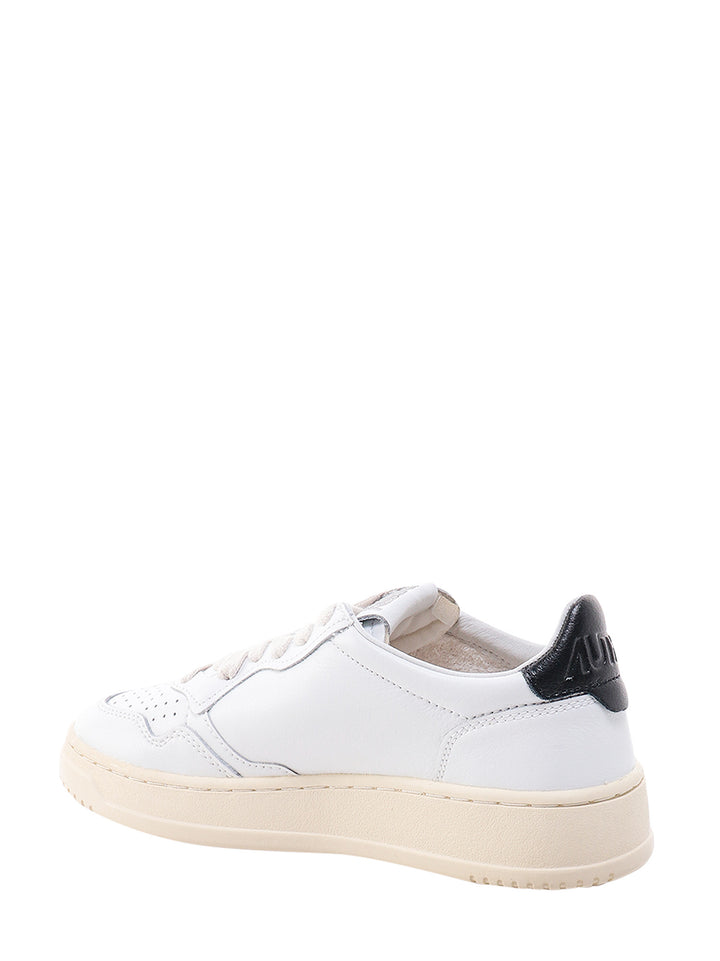 Leather sneakers with back contrasting patch