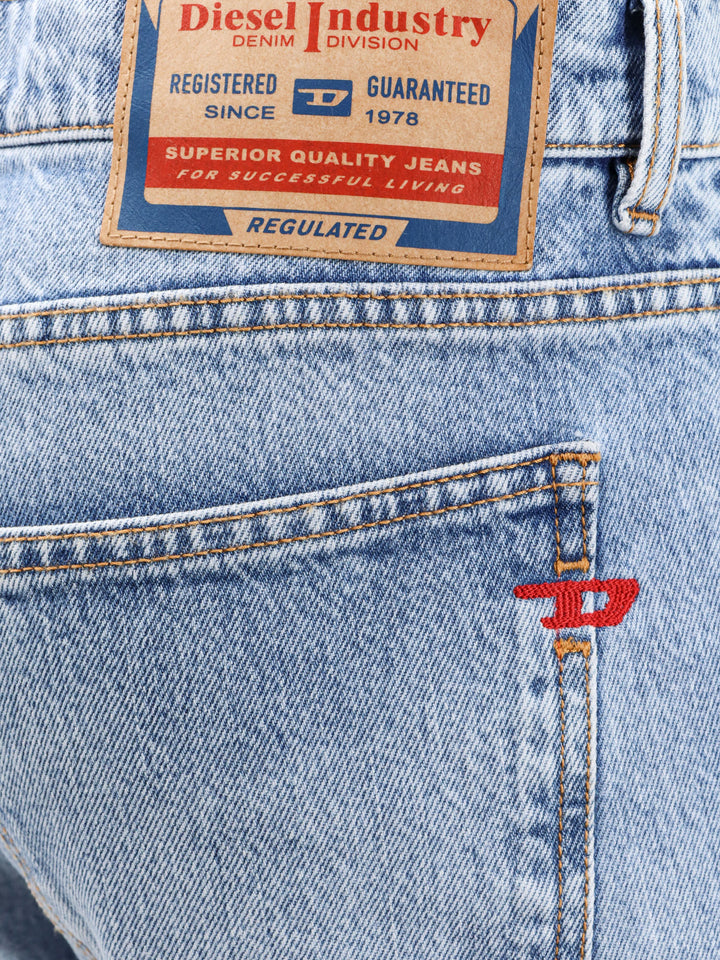 Cotton jeans with back logo patch