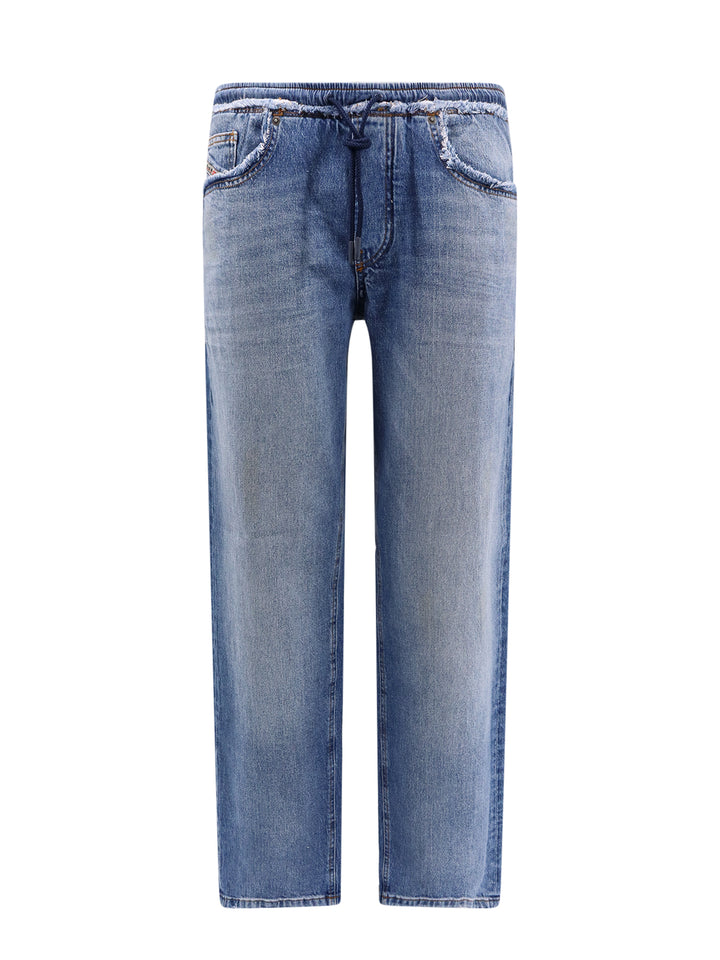 Cotton jeans with frayed profiles