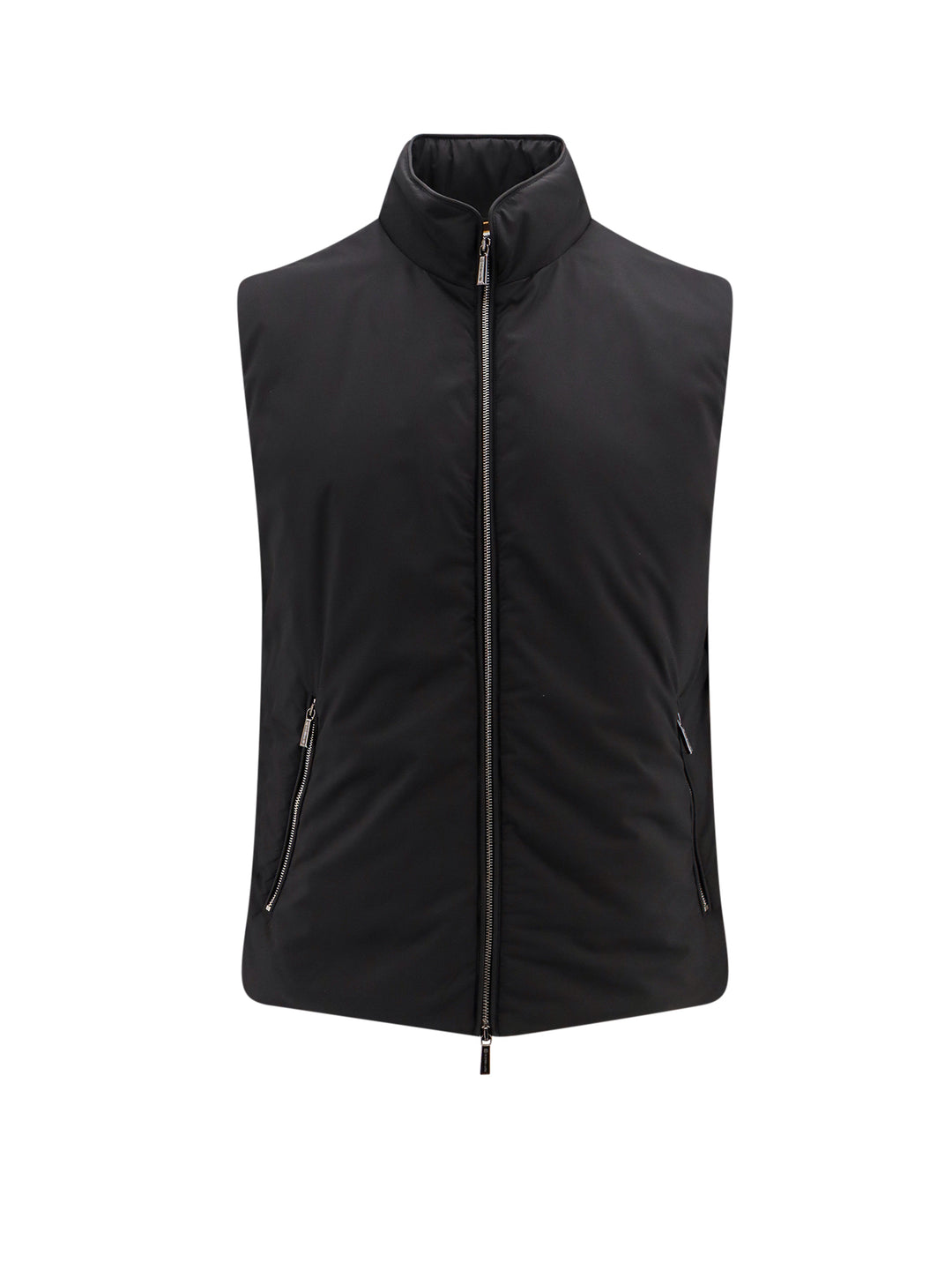 Sleeveless nylon jacket