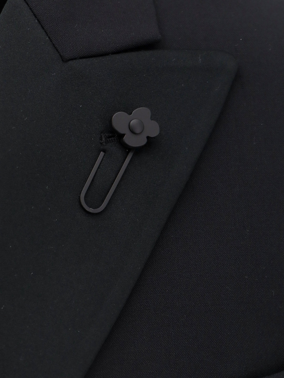 Stretch wool tuxedo with satin profiles