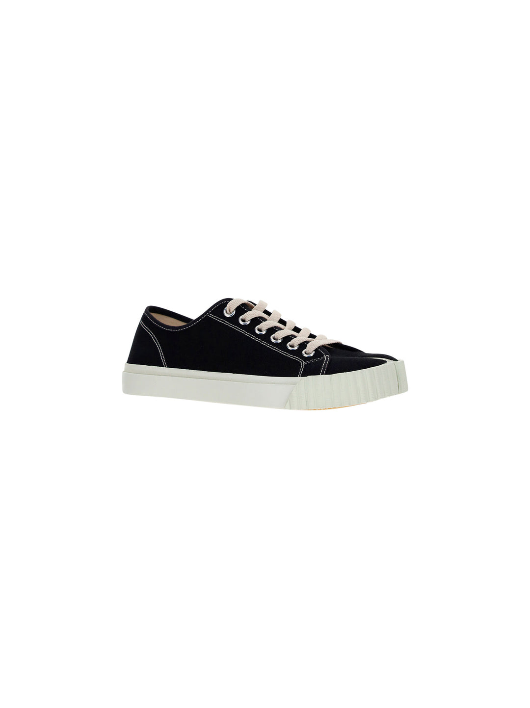 Canvas sneakers with iconic Tabi toe