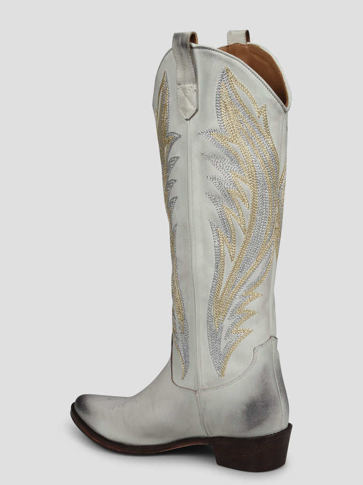 Threads embroidery leather boot