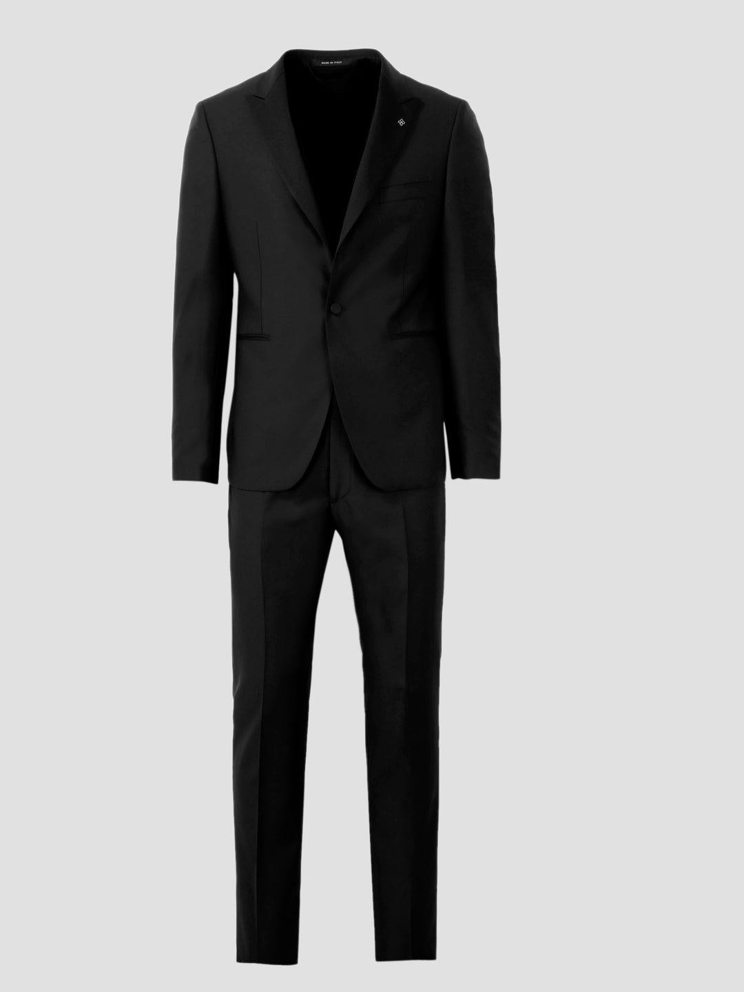 Single breasted tailored suit