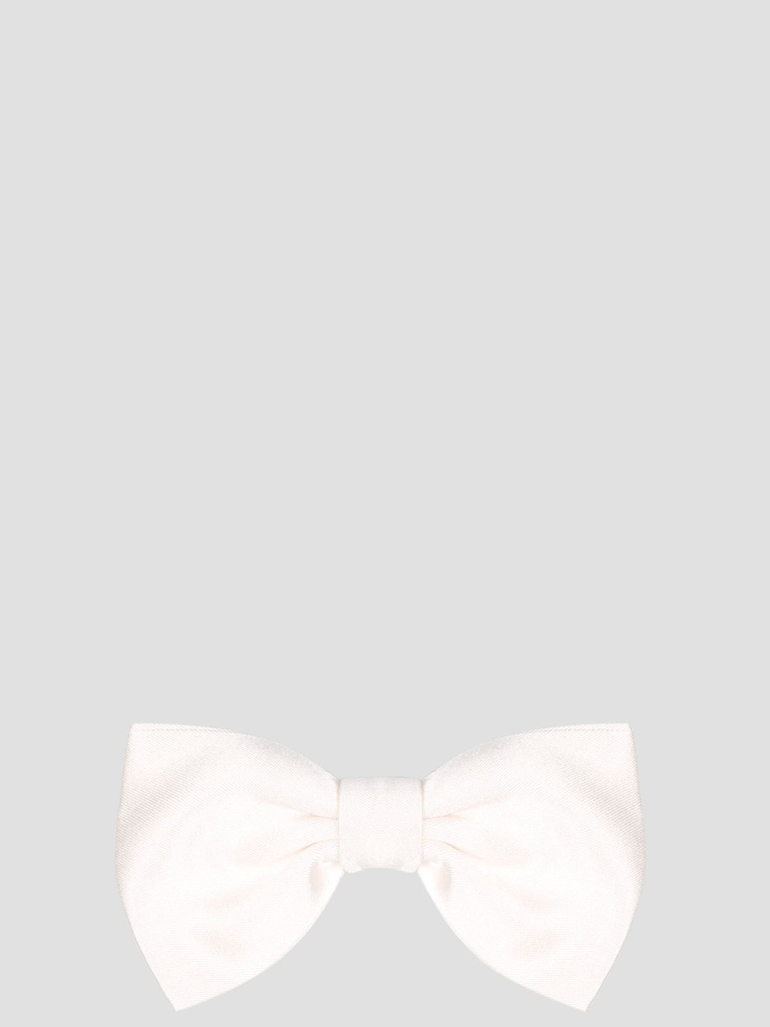 Silk bow tie