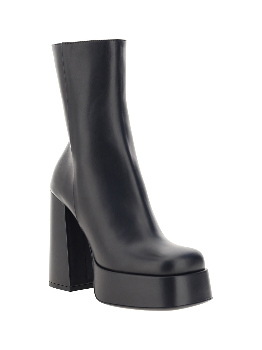 Leather ankle boots with plateau