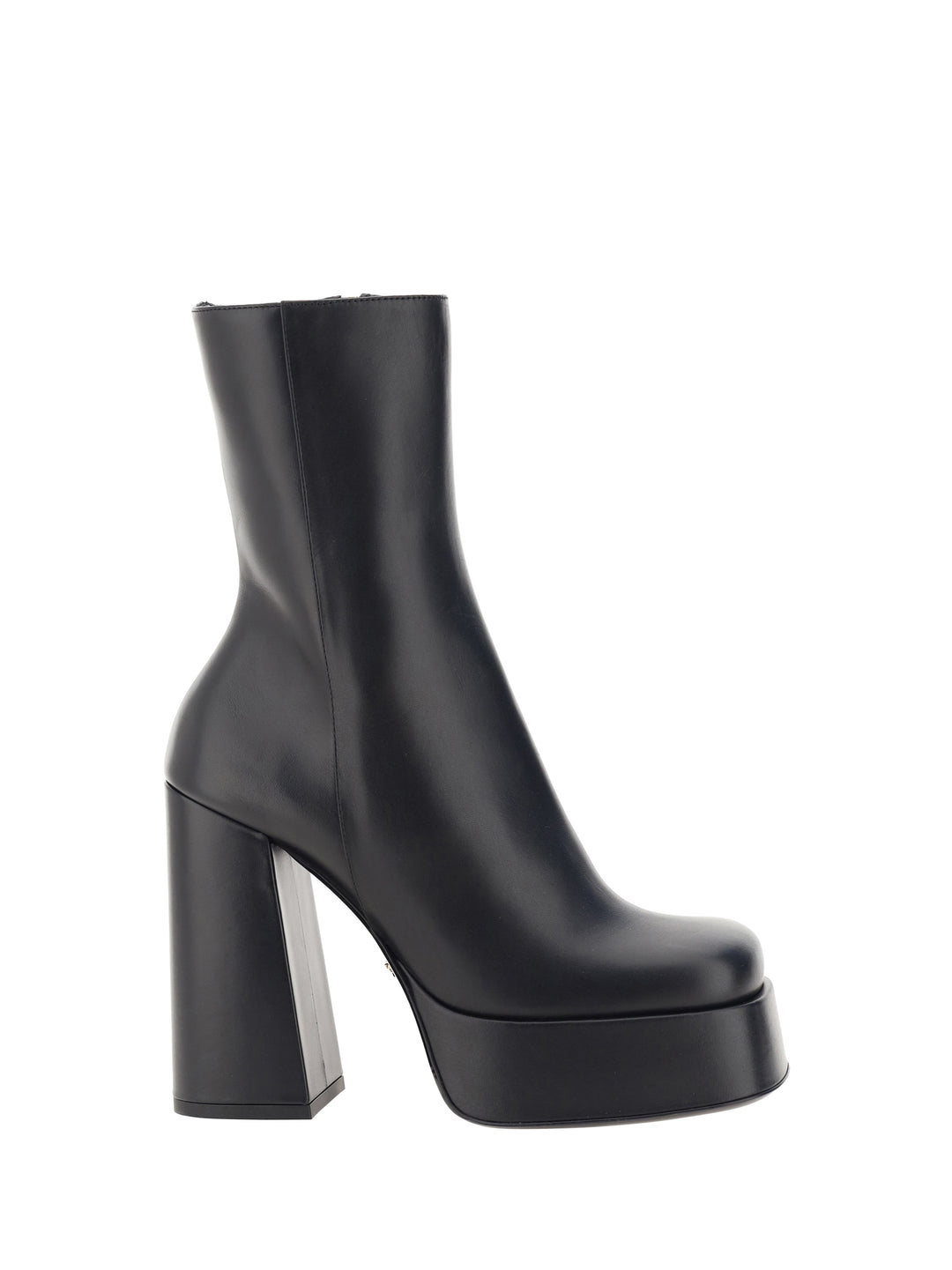 Leather ankle boots with plateau