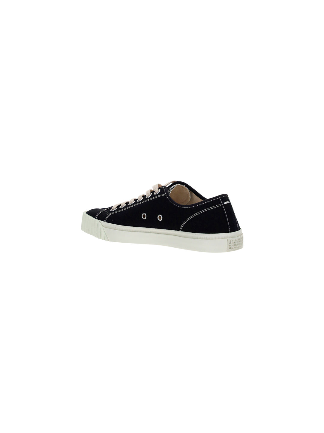 Canvas sneakers with iconic Tabi toe