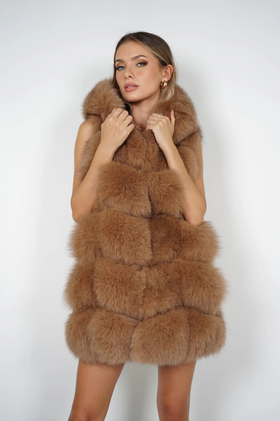 Poppy Camel Vest in Fox Fur